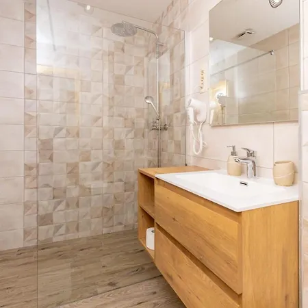 Apartment Serzane *