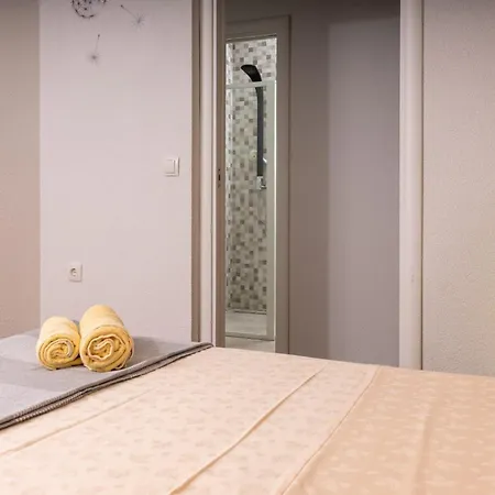 Apartment Serzane Zastrazisce