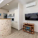 Serzane Apartman *