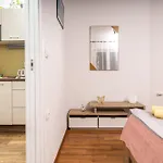 Serzane Apartman Zastražišće