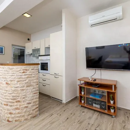 Serzane Apartmán *